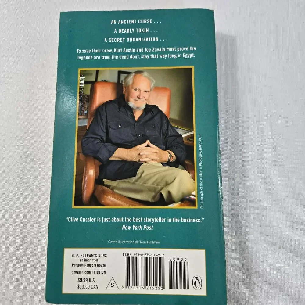 Clive Cussler Paperback Books - The Tombs and The Pharaoh's Secret